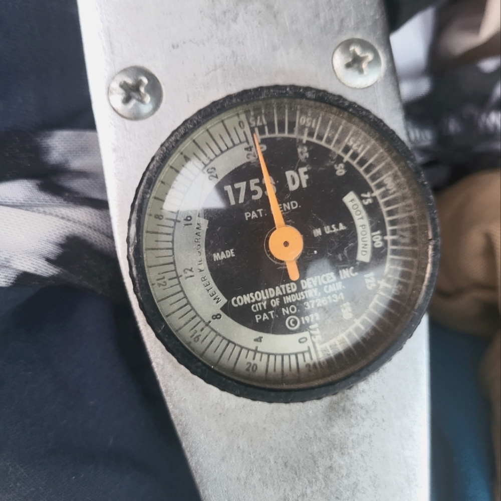 Needle Dial Torque Wrench